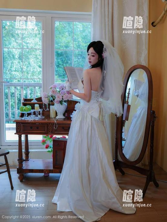 秀人网 - 写真界的新星：筱慧cindy的毛衣图集，暖意扑面而来