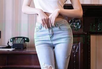 秀人网 – 美昕Yumi豹纹图集：让你想起小时候那只可爱的玩具？