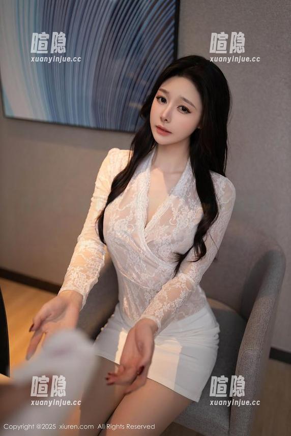 秀人网-西希白兔 秀人网 - 西希白兔最新作品:姐姐的身影,恍惚间透着神秘