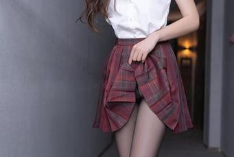秀人网 – 诗诗的兔女郎美图传说——每一套图背后都有一个不为人知的小故事!
