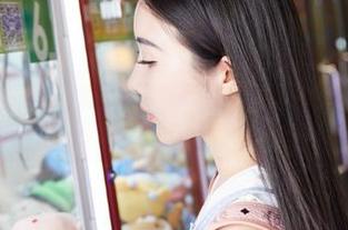 蜜桃社 – 每次看雪飞的黑色写真资源,心情都像是被浓墨重彩包围。