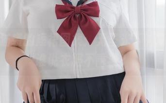 蜜汁猫裘的短裙图集:无圣光下的魔力,谁说衣服不重要?