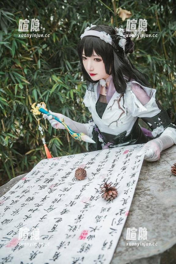 许多鱼鱼鱼的黑白作品，适合正在减肥的你来欣赏