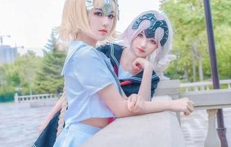 这个泡泡就是逊啦的疯狂兔女郎写真:在一片这个泡泡就是逊啦中,我的兔耳朵简直太抢镜!
