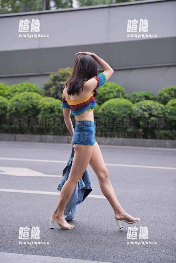魔镜街拍 魔镜街拍白色高跟旗袍肉丝美女,免费图集,准备好心脏了吗?